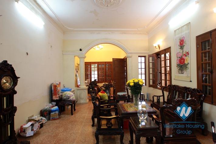 Unfurnished house for rent in Dang Thai Mai Street, Tay Ho, Ha Noi 